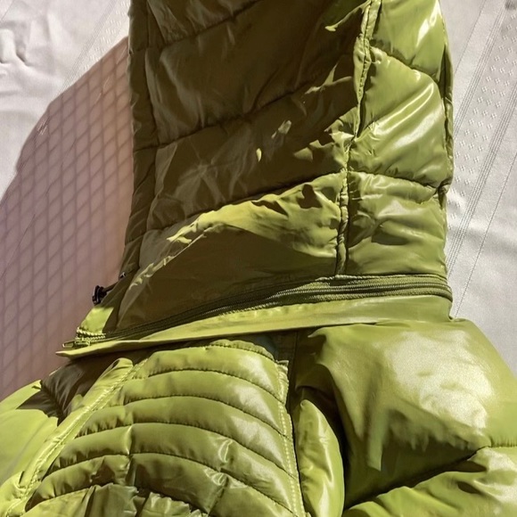 GUESS Puffer Shine Jacket in Green Size Large | Jimmy Jazz - Picture 11 of 12